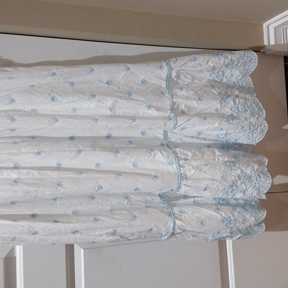 Nwt Rachel Zoe White Dress with Blue Floral Accents - Picture 15 of 17